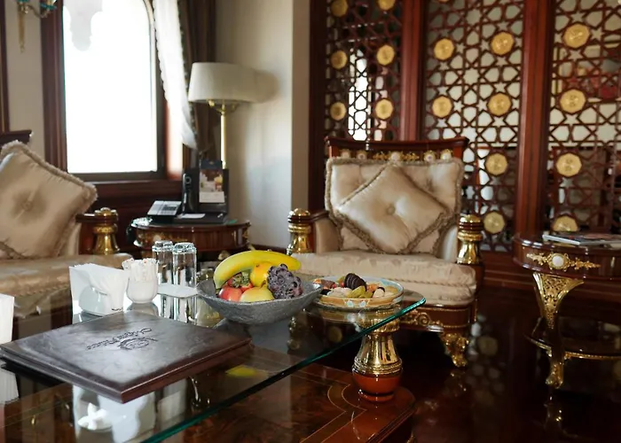 ホテル Meyra Palace