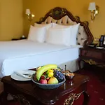 قصر ميرا