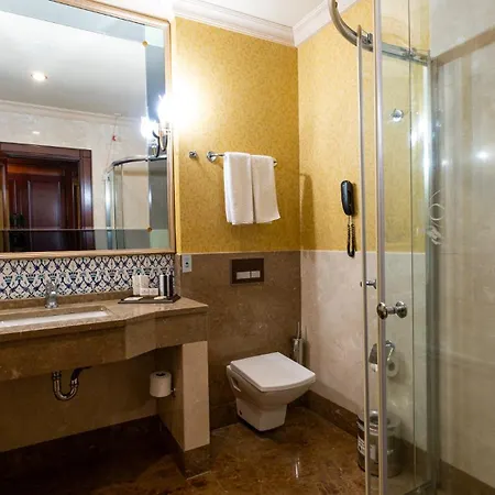 Meyra Palace Hotell